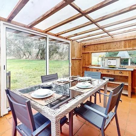 2 Bedroom Awesome Home In Val De Louyre Et Caude *