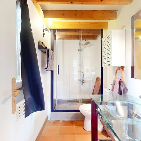 2 Bedroom Awesome Home In Val De Louyre Et Caude