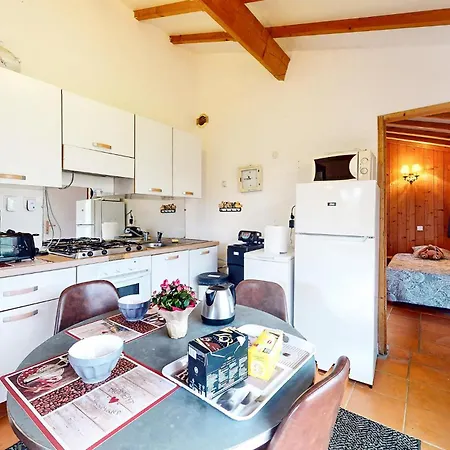 Prázdninový dům 2 Bedroom Awesome In Val De Louyre Et Caude