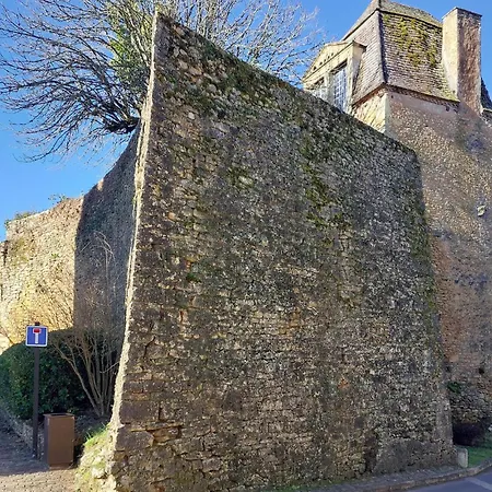 2 Bedroom Awesome In Val De Louyre Et Caude